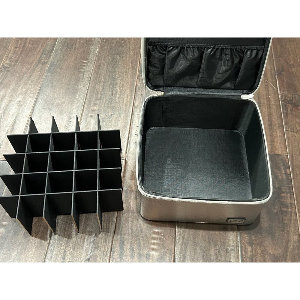 London Soho New York Silver Nail Care Paintbox Organizer Case Holds 25 Bottles - Picture 7 of 11
